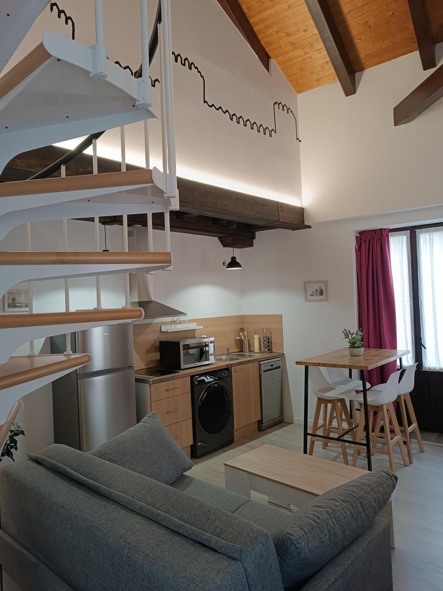 Apartamentos Turisticos Avila Puerta De Los Leales 1-2 Exterior foto
